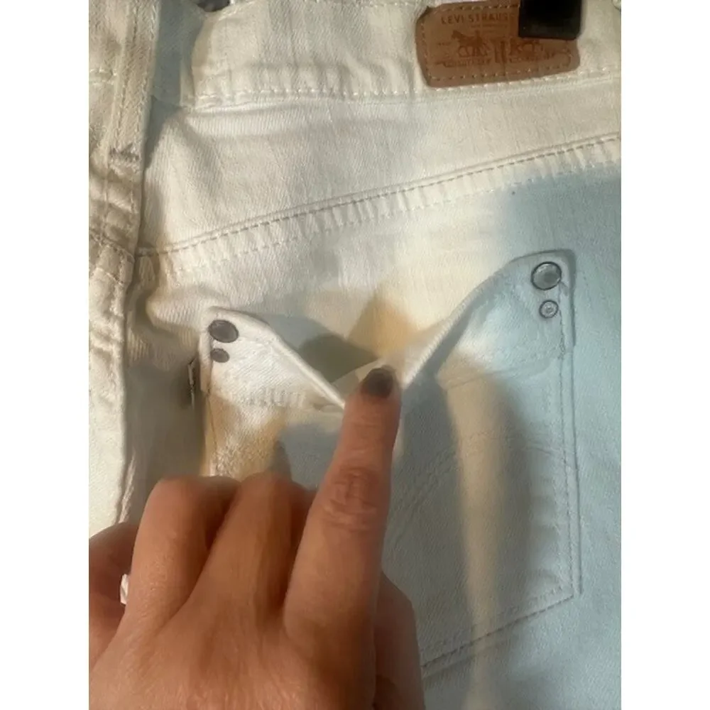 Levi’s Light Pale Blue Cotton Blend Stretch Capri Rolled Trim Jeans Women Sz 4